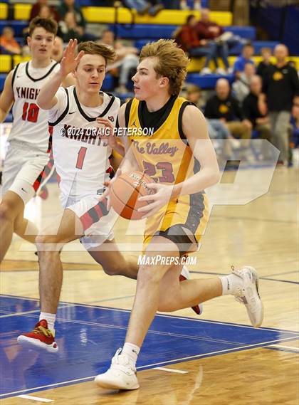 Thumbnail 1 in Star Valley vs. Hillcrest photogallery.