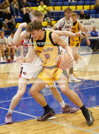 Thumbnail 1 in Star Valley vs. Hillcrest photogallery.