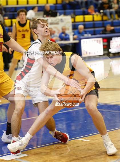 Thumbnail 2 in Star Valley vs. Hillcrest photogallery.
