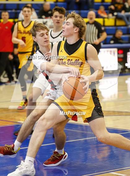 Thumbnail 2 in Star Valley vs. Hillcrest photogallery.