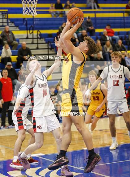 Thumbnail 2 in Star Valley vs. Hillcrest photogallery.