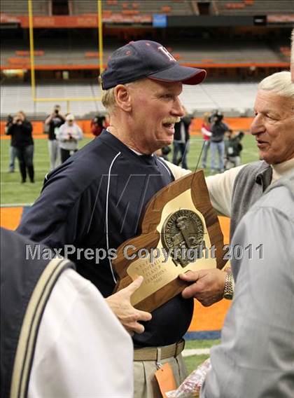 Thumbnail 2 in Schalmont vs. Hornell (NYSPHSAA Class B Final) photogallery.