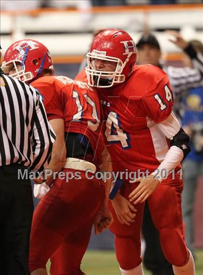 Thumbnail 3 in Schalmont vs. Hornell (NYSPHSAA Class B Final) photogallery.