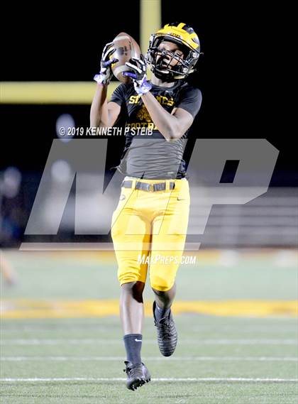 Thumbnail 1 in Brusly @ St. James (LHSAA 3A Quarterfinal) photogallery.