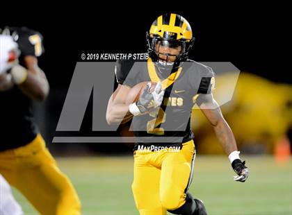 Thumbnail 1 in Brusly @ St. James (LHSAA 3A Quarterfinal) photogallery.
