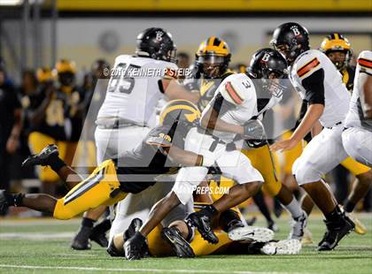 Thumbnail 2 in Brusly @ St. James (LHSAA 3A Quarterfinal) photogallery.