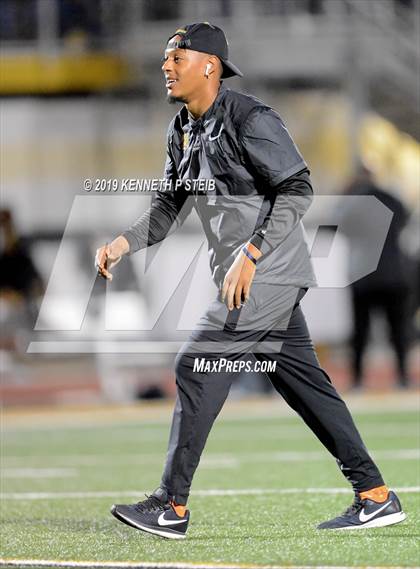 Thumbnail 1 in Brusly @ St. James (LHSAA 3A Quarterfinal) photogallery.
