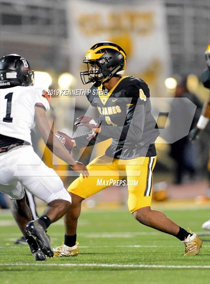 Thumbnail 1 in Brusly @ St. James (LHSAA 3A Quarterfinal) photogallery.