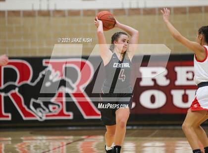 Thumbnail 3 in Grand Forks Central vs. Red River photogallery.