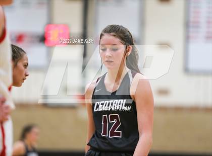 Thumbnail 3 in Grand Forks Central vs. Red River photogallery.