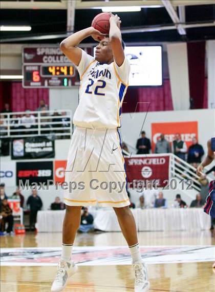 Thumbnail 3 in Findlay Prep vs. Simeon (Spalding Hoophall Classic) photogallery.