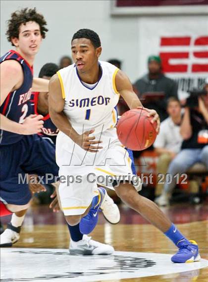 Thumbnail 3 in Findlay Prep vs. Simeon (Spalding Hoophall Classic) photogallery.