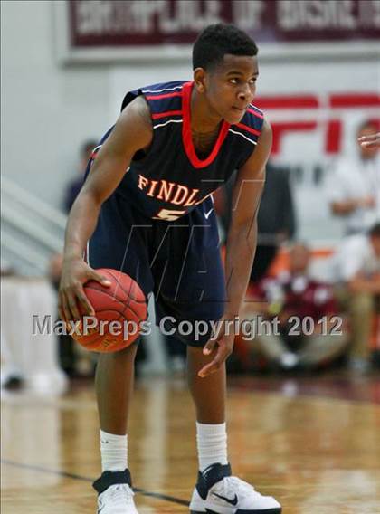 Thumbnail 3 in Findlay Prep vs. Simeon (Spalding Hoophall Classic) photogallery.