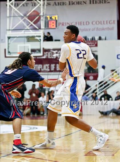 Thumbnail 1 in Findlay Prep vs. Simeon (Spalding Hoophall Classic) photogallery.