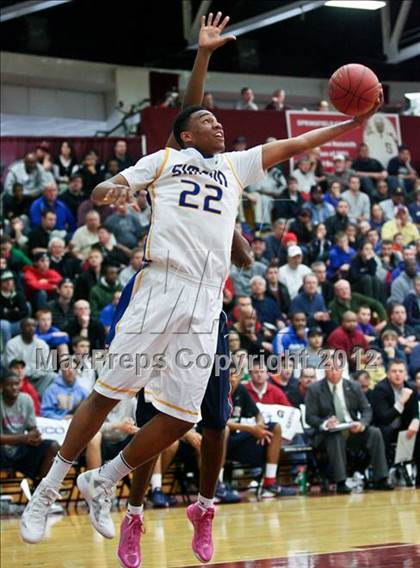 Thumbnail 2 in Findlay Prep vs. Simeon (Spalding Hoophall Classic) photogallery.