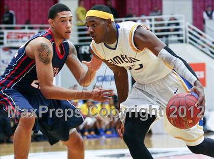 Thumbnail 3 in Findlay Prep vs. Simeon (Spalding Hoophall Classic) photogallery.