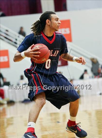 Thumbnail 3 in Findlay Prep vs. Simeon (Spalding Hoophall Classic) photogallery.