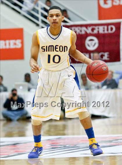 Thumbnail 1 in Findlay Prep vs. Simeon (Spalding Hoophall Classic) photogallery.