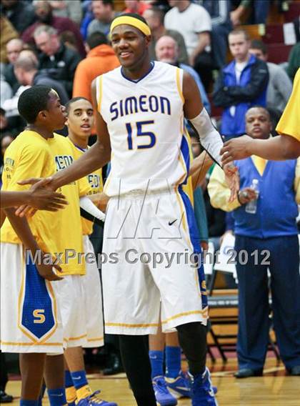 Thumbnail 1 in Findlay Prep vs. Simeon (Spalding Hoophall Classic) photogallery.