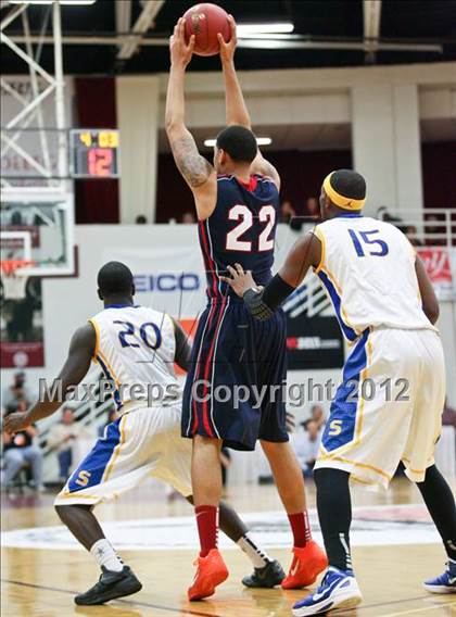 Thumbnail 1 in Findlay Prep vs. Simeon (Spalding Hoophall Classic) photogallery.