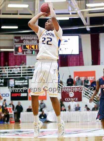 Thumbnail 1 in Findlay Prep vs. Simeon (Spalding Hoophall Classic) photogallery.