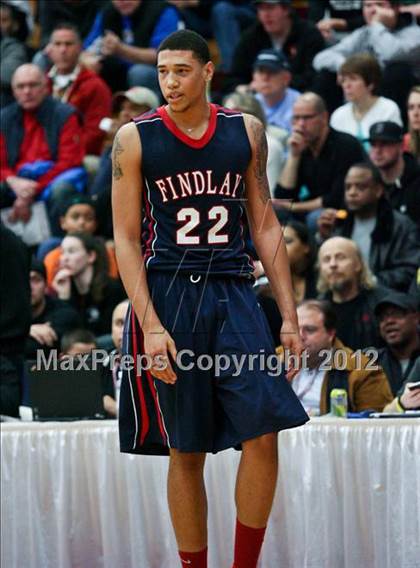 Thumbnail 1 in Findlay Prep vs. Simeon (Spalding Hoophall Classic) photogallery.