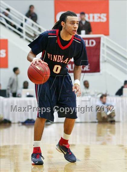 Thumbnail 2 in Findlay Prep vs. Simeon (Spalding Hoophall Classic) photogallery.