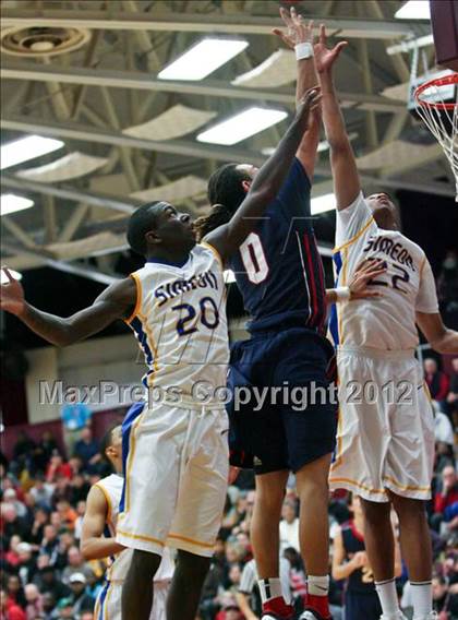 Thumbnail 1 in Findlay Prep vs. Simeon (Spalding Hoophall Classic) photogallery.