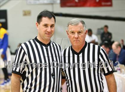 Thumbnail 2 in Findlay Prep vs. Simeon (Spalding Hoophall Classic) photogallery.