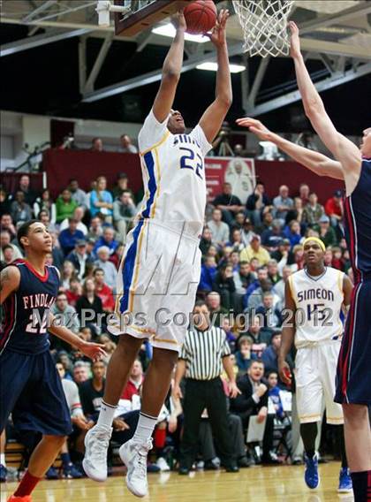 Thumbnail 2 in Findlay Prep vs. Simeon (Spalding Hoophall Classic) photogallery.