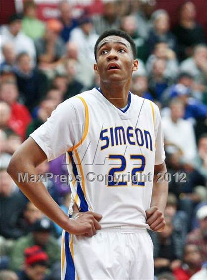 Thumbnail 1 in Findlay Prep vs. Simeon (Spalding Hoophall Classic) photogallery.