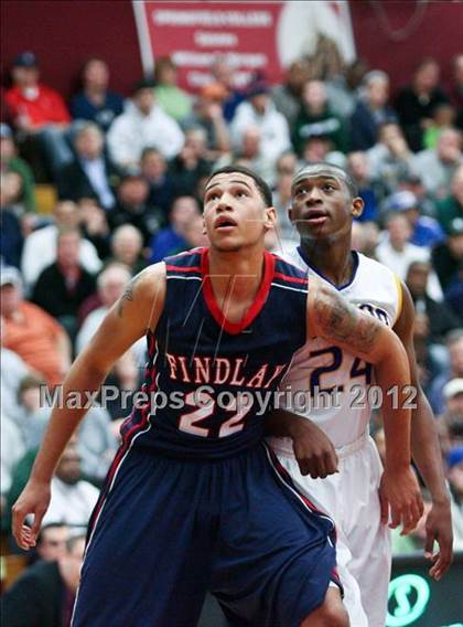 Thumbnail 2 in Findlay Prep vs. Simeon (Spalding Hoophall Classic) photogallery.
