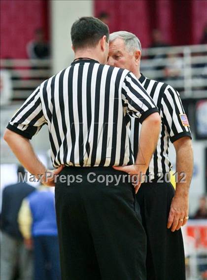 Thumbnail 1 in Findlay Prep vs. Simeon (Spalding Hoophall Classic) photogallery.