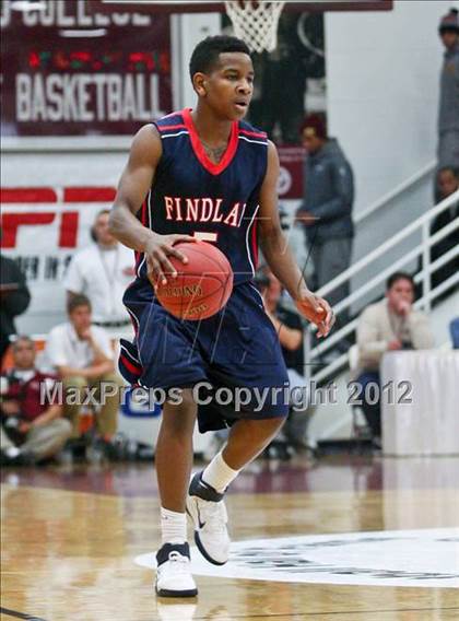 Thumbnail 2 in Findlay Prep vs. Simeon (Spalding Hoophall Classic) photogallery.