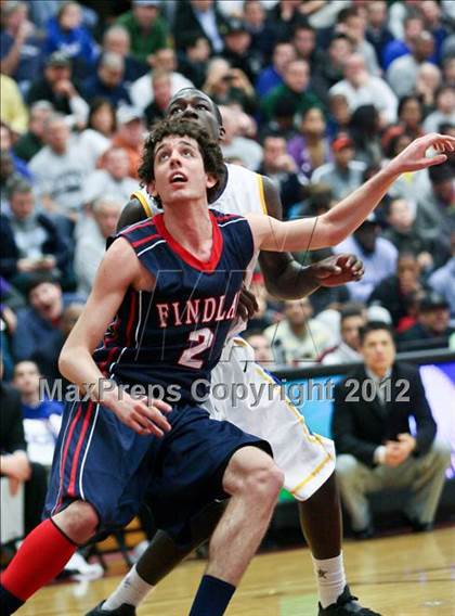 Thumbnail 2 in Findlay Prep vs. Simeon (Spalding Hoophall Classic) photogallery.