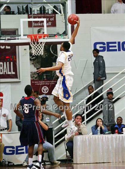 Thumbnail 3 in Findlay Prep vs. Simeon (Spalding Hoophall Classic) photogallery.