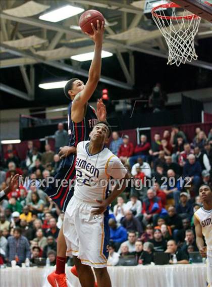 Thumbnail 3 in Findlay Prep vs. Simeon (Spalding Hoophall Classic) photogallery.
