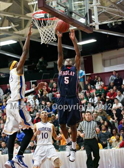 Thumbnail 3 in Findlay Prep vs. Simeon (Spalding Hoophall Classic) photogallery.