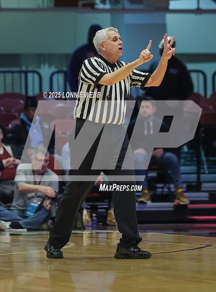 Thumbnail 1 in Walter Panas vs. Mahopac (NYSPHSAA Section 1 Class AA Semifinal) photogallery.