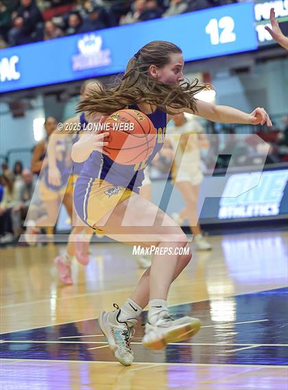 Thumbnail 3 in Walter Panas vs. Mahopac (NYSPHSAA Section 1 Class AA Semifinal) photogallery.