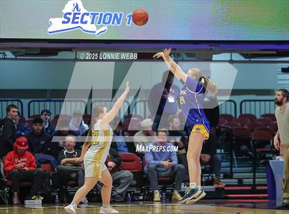 Thumbnail 1 in Walter Panas vs. Mahopac (NYSPHSAA Section 1 Class AA Semifinal) photogallery.
