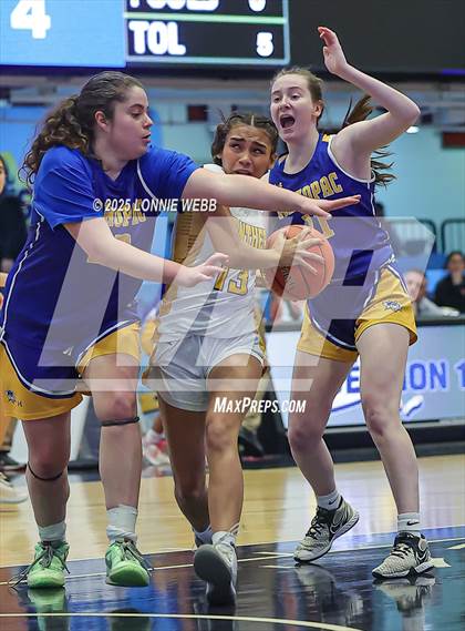 Thumbnail 3 in Walter Panas vs. Mahopac (NYSPHSAA Section 1 Class AA Semifinal) photogallery.