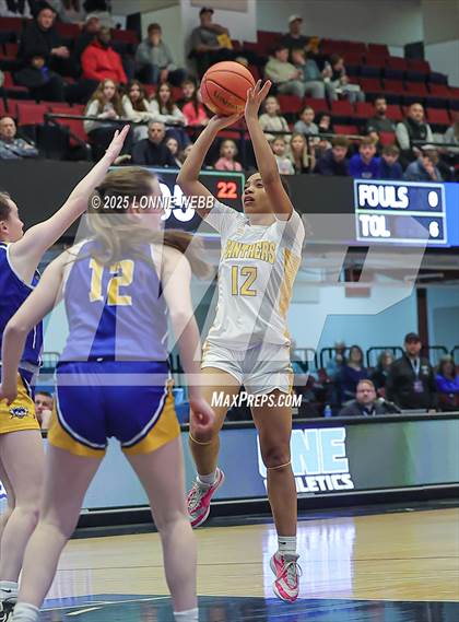 Thumbnail 3 in Walter Panas vs. Mahopac (NYSPHSAA Section 1 Class AA Semifinal) photogallery.