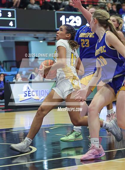 Thumbnail 3 in Walter Panas vs. Mahopac (NYSPHSAA Section 1 Class AA Semifinal) photogallery.
