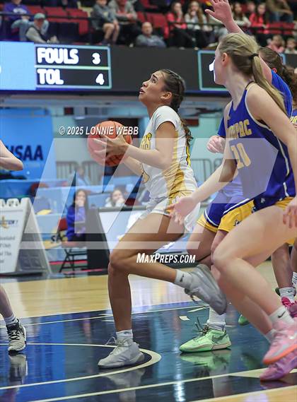 Thumbnail 1 in Walter Panas vs. Mahopac (NYSPHSAA Section 1 Class AA Semifinal) photogallery.