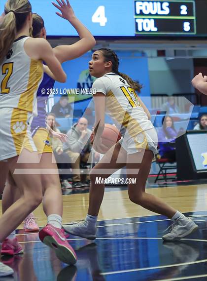 Thumbnail 1 in Walter Panas vs. Mahopac (NYSPHSAA Section 1 Class AA Semifinal) photogallery.