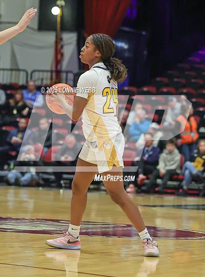 Thumbnail 2 in Walter Panas vs. Mahopac (NYSPHSAA Section 1 Class AA Semifinal) photogallery.