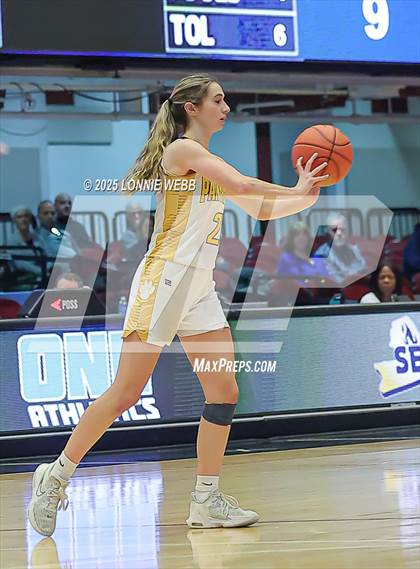 Thumbnail 1 in Walter Panas vs. Mahopac (NYSPHSAA Section 1 Class AA Semifinal) photogallery.