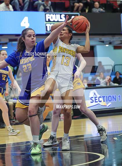 Thumbnail 3 in Walter Panas vs. Mahopac (NYSPHSAA Section 1 Class AA Semifinal) photogallery.