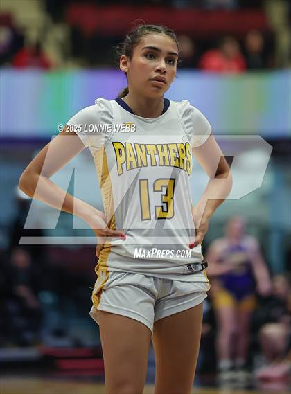 Thumbnail 1 in Walter Panas vs. Mahopac (NYSPHSAA Section 1 Class AA Semifinal) photogallery.